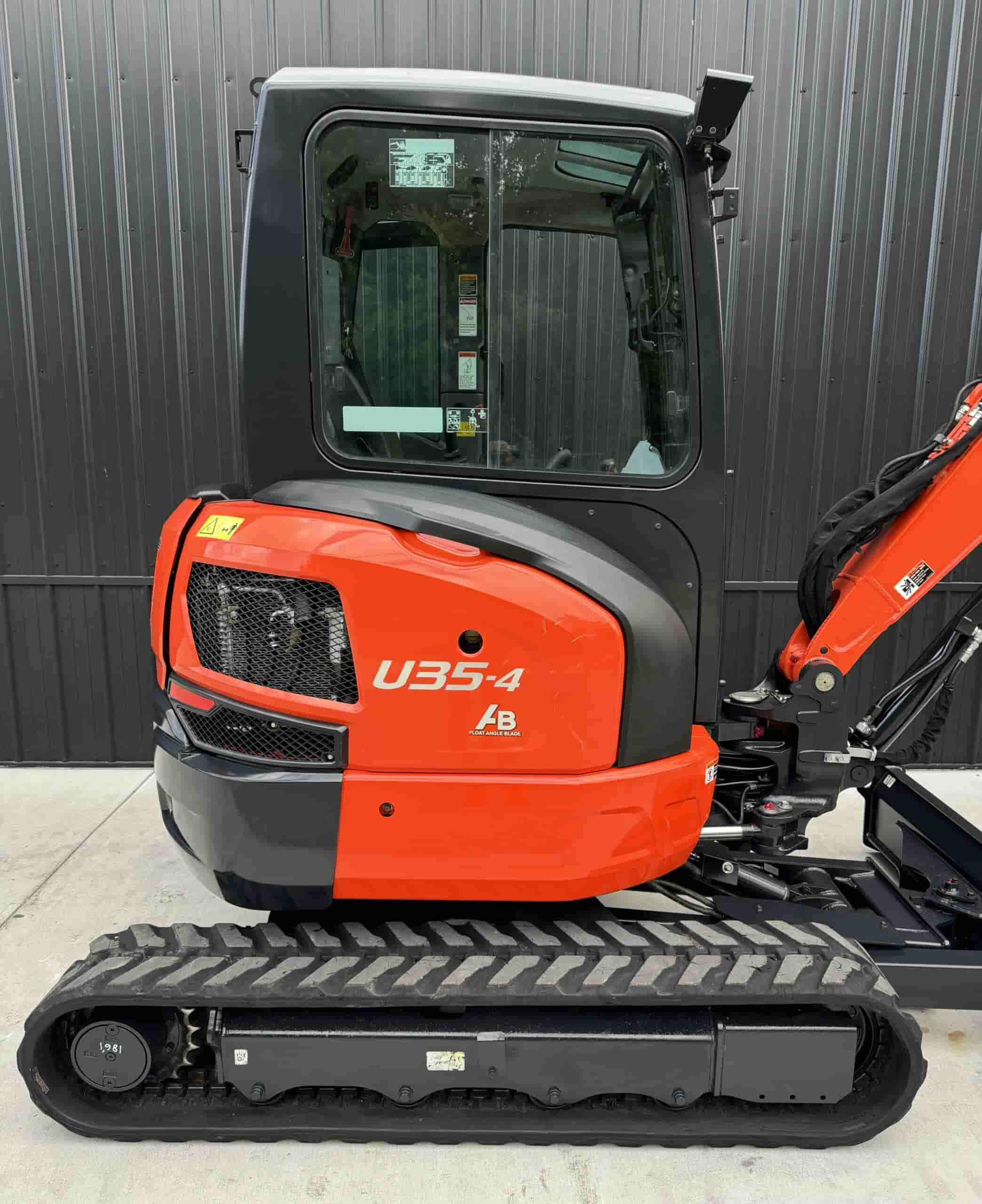 2019 KUBOTA U35-4
